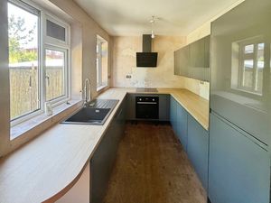 Kitchen- click for photo gallery
